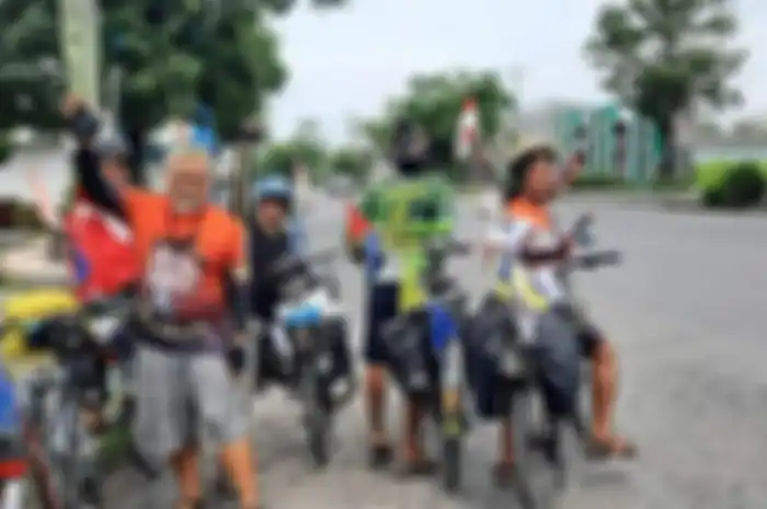 Salut, para pesepeda ini rela gowes sepeda dari Bandung ke Lombok demi nonton MotoGP Mandalika 2022!