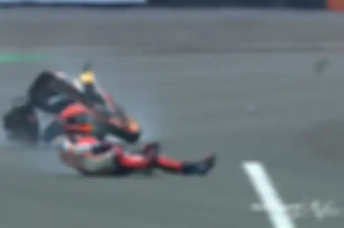 Marc Marquez crash hebat di Warm Up MotoGP Mandalika 2022, terancam gagal start balapan?