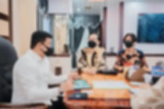 Indra Kenz ternyata memberikan bantuan kepada Wali Kota Medan Bobby Nasution. Menantu Jokowi bakal ikut diperiksa polisi?