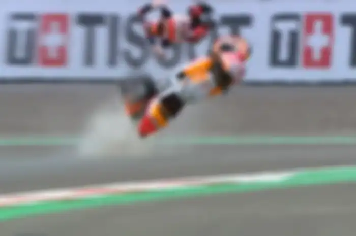Marc Marquez mengalami high side saat warm up sebelum balap MotoGP Mandalika, pembalap Repsol Honda ini dilarikan ke rumah sakit