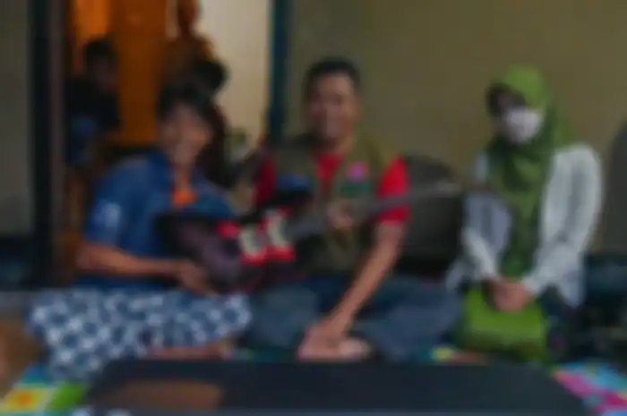 Gubernur NTB, Zulkieflimansyah mengunjungi sosok Risman yang namanya disebut-sebut oleh juara MotoGP Indonesia 2022, Miguel Oliveira.