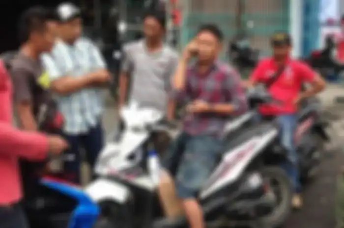 Ilustrasi debt collector. Cara menghadapi oknum debt collector ilegal tarik kendaraan, tanya hal ini pasti langsung ketar-ketir.