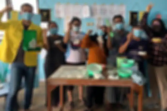 SIL UI: Berdayakan Warga Olah Cangkang Kerang Jadi Pupuk Cair, Pakan Ternak, Hingga Produk Kriya.