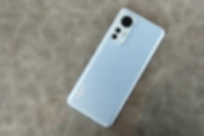 Wujud asli Xiaomi 12 yang akan hadir di Indonesia.