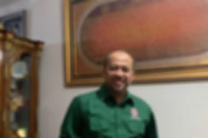 Foto dokter Adib Khumaidi Ketua Umum Ikatan Dokter Indonesia (IDI) yang baru jadi hujatan. Dia punya jabatan mentereng di perusahaan obat.