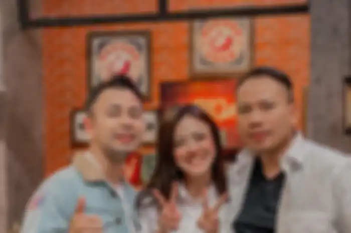 Foto Nita Gunawan mendatangi acara spesial Raffi Ahmad jadi bukti. Nita dituding sebagai selingkuhan suami Nagita Slavina.