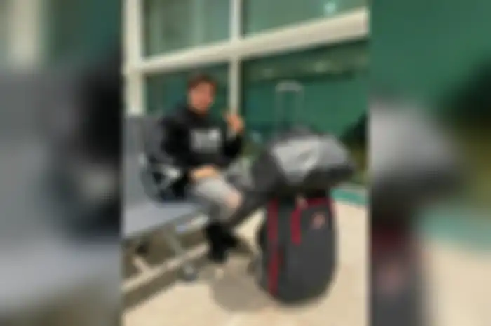 Status dan foto Marc Marquez di bandara menuju MotoGP Amerika 2022 diserbu netizen.