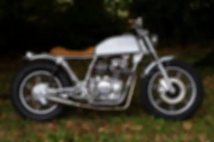 Motor custom  Yamaha XS400 bergaya Japstyle. Apa sih motor custom aliran japstyle itu?