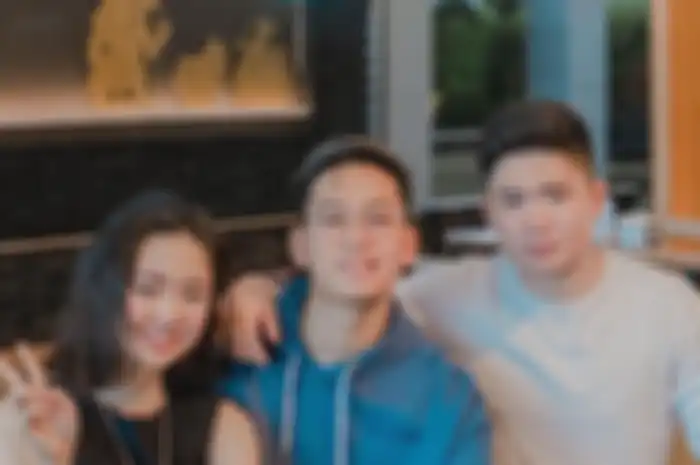 Pacar Indra Kenz Vanessa Khong harus berurusan dengan polisi dalam kasus Binomo. Kakak Vanessa langsung teriak-teriak di medsos. 