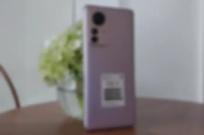 Harga HP second Xiaomi 12 yang lebih terjangkau di bulan September 2022