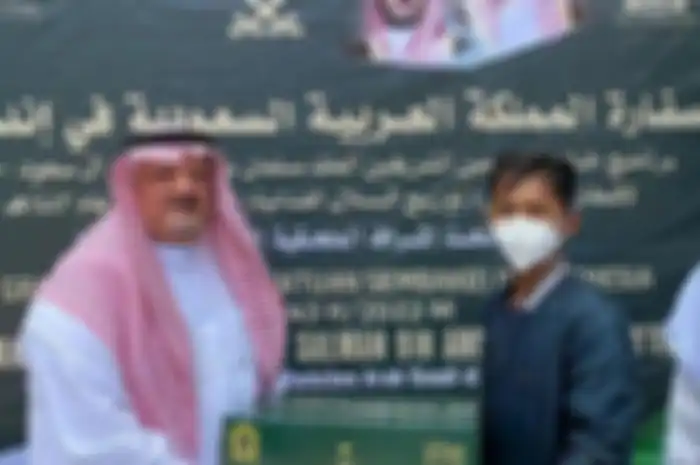 Bantuan Arab Saudi diterima Kementerian Agama RI di KBRI Jakarta dihadiri Dubes Arab Saudi untuk Indonesia Isaam bin Ahmad Al-Thaqafi.
