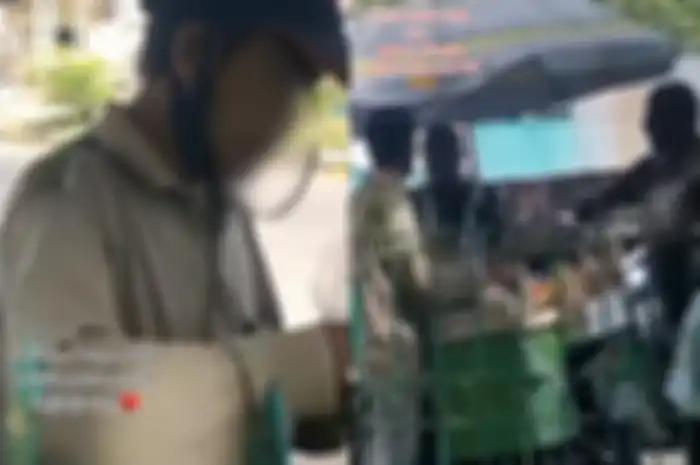 Tukang cilok dipukul oknum polisi di Timika, wajah sampai lebam.
