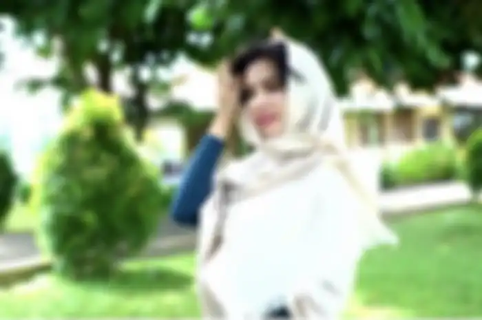 Maria Vania mengakui sedang dekat dengan Billy Syahputra. Apakah fotp Maria Vania pakai hijab jadi kode buat Billy Syahputra?