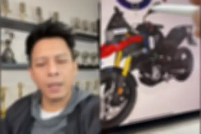 Ternyata Ariel Noah membuat desain modifikasi motor miliknya sendiri loh, bisa ditiru nih bro!
