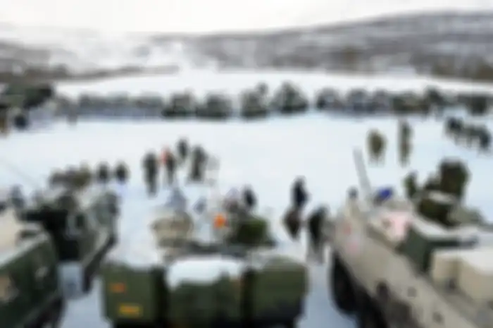 Tentara Norwegia sedang menggelar latihan militer di wilayah dengan iklim bersalju