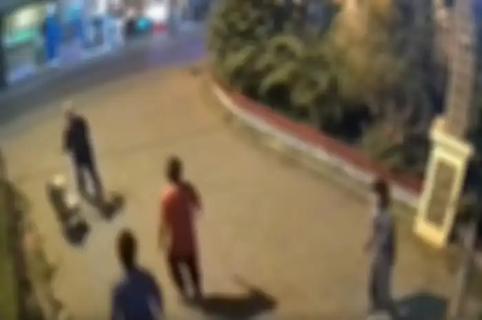 Suasana saat geng motor atau gangster menyerang warga di Sepatan Tangerang.