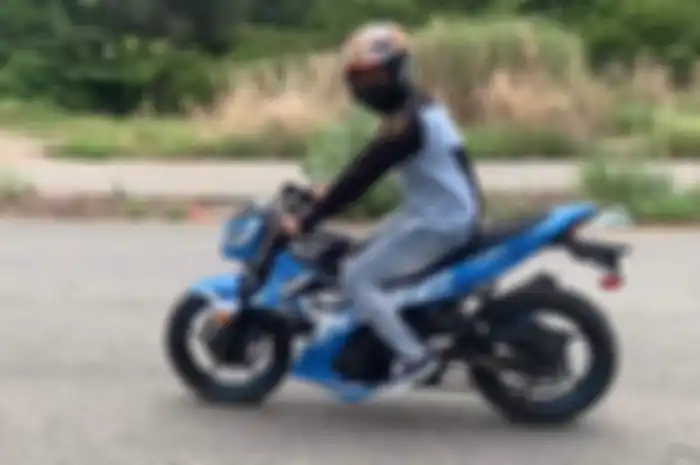Gokil banget, Kawasaki Ninja 400 malah dirombak berbodi Suzuki Satria F 150!