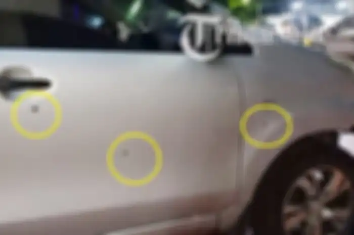 Kondisi mobil oknum polisi yang ditembak tim Resmob di Solo karena peras tamu hotel.