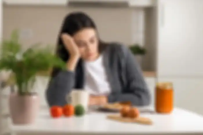Tips Mengatasi Memakan Makanan Basi