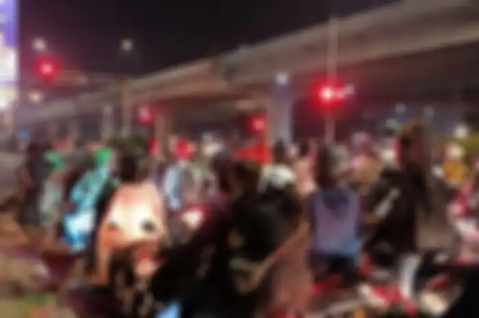 Menjelang lebaran sudah banyak pemudik yang terlihat memadati jalur-jalur mudik khususnya pemudik yang menggunakan sepeda motor. 