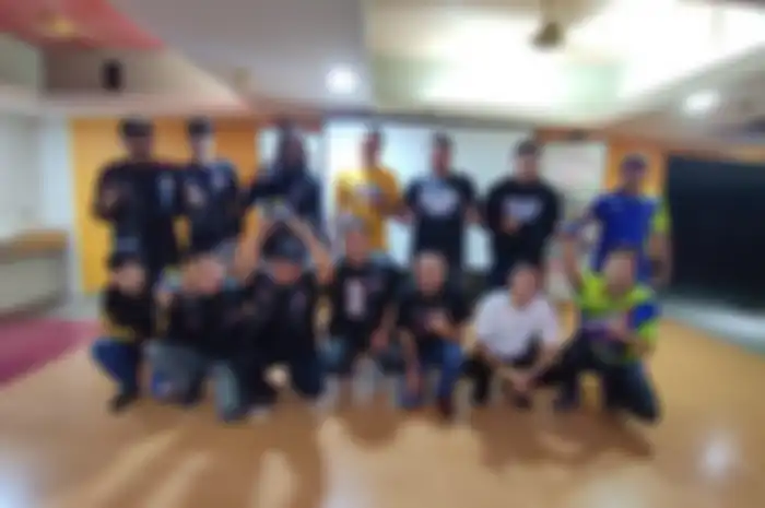 Seru MOTOR Plus akhirnya adain buka bersama alias bukber bareng komunitas motor, sekalian nonton balap MotoGP.