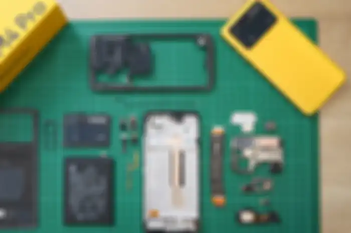 Pembongkaran komponen POCO M4 Pro 