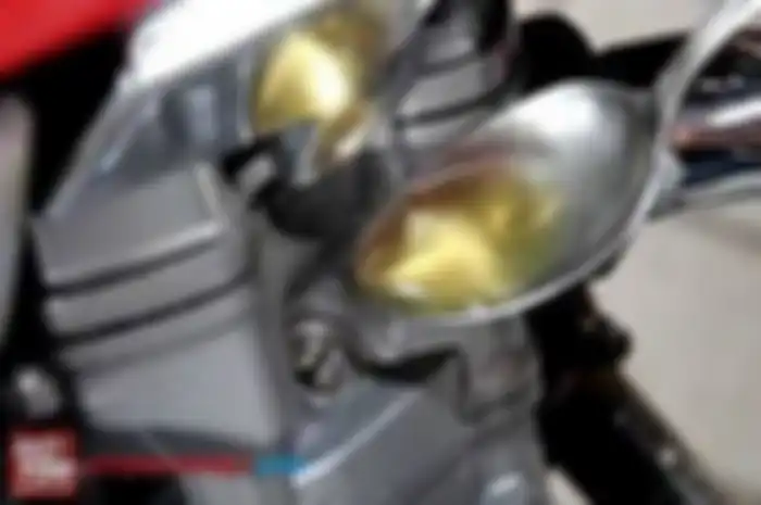 Motor mati mendakak masukkan oli dari lubang busi