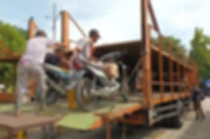  Setelah lolos verifikasi, sebanyak 630 motor milik peserta mudik gratis sudah diangkut dan berangkat dari Terminal Pulogadung.