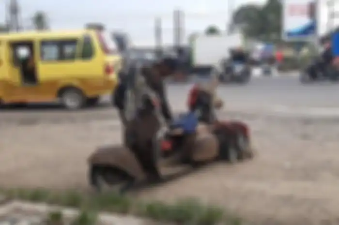 Cerita biker Vespa ekstrem alias Vespa brekele mudik dari Sabang ke Malang, sudah kangen sambal buatan emak.