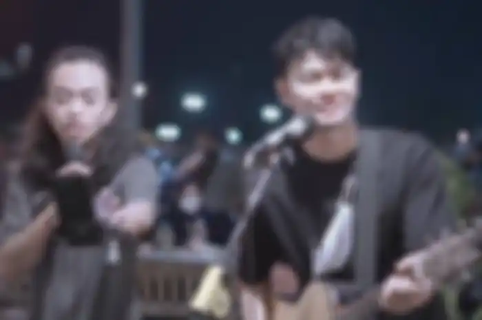 Penyanyi cover yang akhir-akhir ini diperbincangkan Zidan dan Tri Suaka