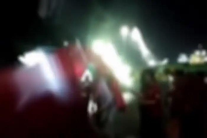 Tenda peristirahatan pemudik sampai ambruk imbas hujan deras dan angin kencang.