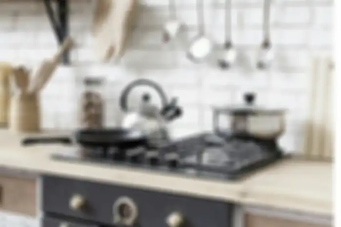Dijamin Jadi Baru Lagi, Begini Cara Bersihkan Kerak Membandel pada Tungku Kompor di Dapur, Hanya Pakai 2 Bahan Ini