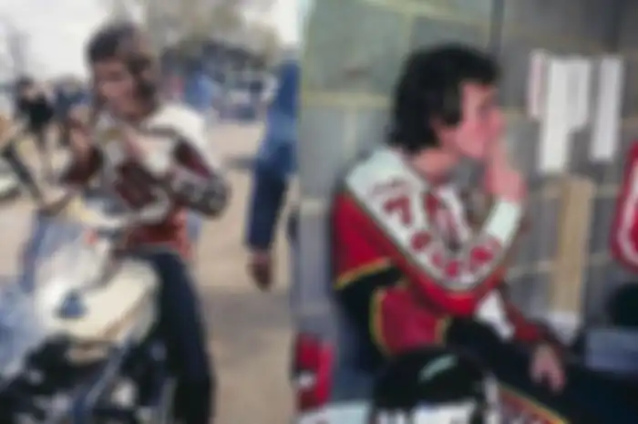 Hanya Barry Sheene, pembalap MotoGP satu ini yang berani-beraninya merokok sebelum balapan dimulai. 