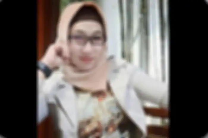 Kecantikan Rachma pegawai Dishub sudah bikin Kasatpol PP Makassar Iqbal Asnan gelap mata. Iqbal tega habisi nyawa Najamuddin Sewang.
