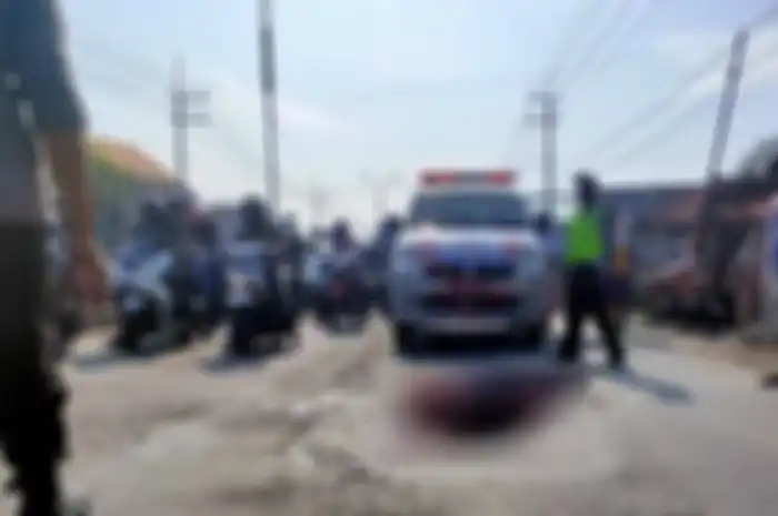Pemudik bernama Agus Wahyudi ini merenggut nyawa ibunya sendiri di Mojokerto, Jawa Timur. Begini kronologi kecelakaan tragis itu. 
