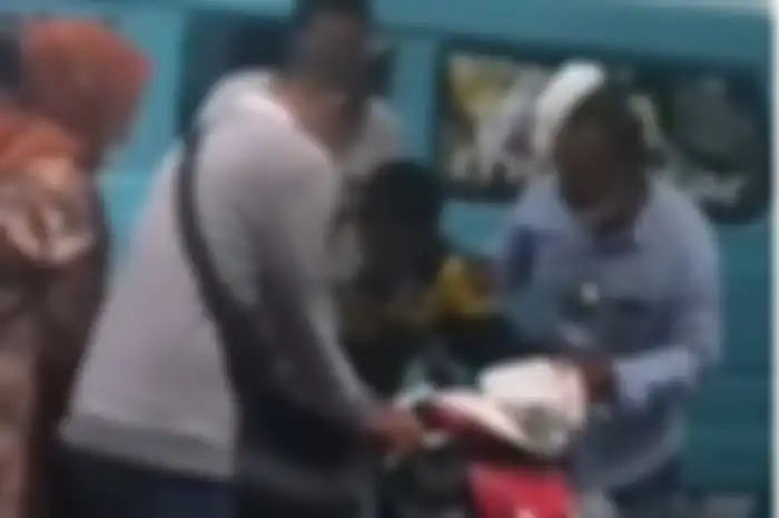 Debt collector tarik paksa kendaraan padahal baru banget lebaran