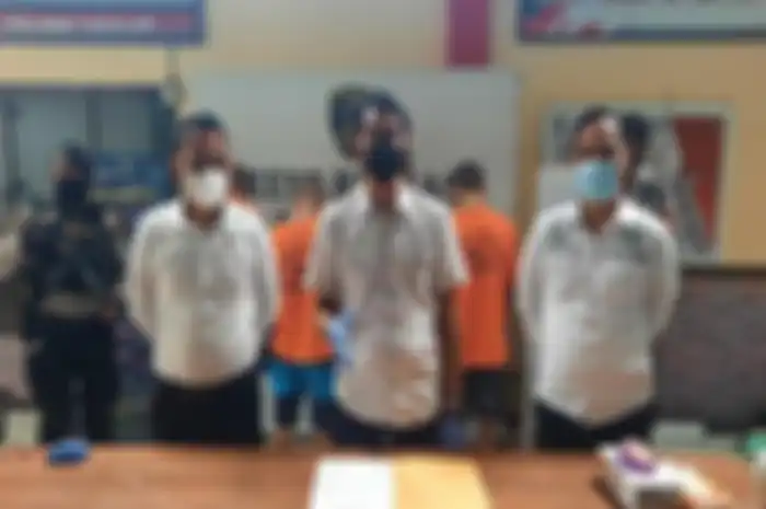 Empat pelaku pengeroyokan satu keluarga diringkus Satreskrim Polres Takalar.