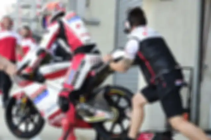Start dari posisi ke-28 di Moto3 Prancis 2022, pembalap Indonesia Mario Suryo Aji kesulitan menerapkan strategi tim.