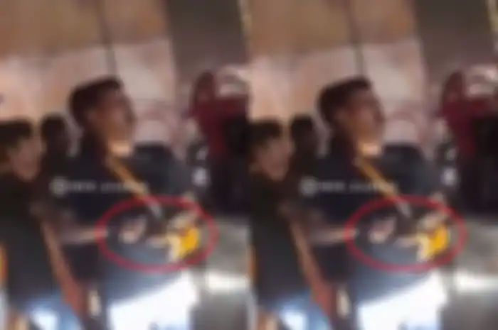Seorang anggota polisi keluarkan pistol saat urai kemacetan di Ciledug Raya, Kapolsek bongkar faktanya.