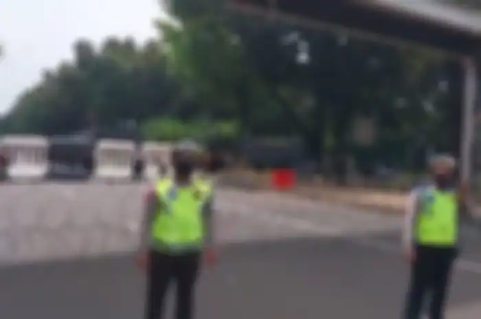 Pemotor bisa catat info pengalihan arus lalu lintas terkait adanya demo di Jakarta.