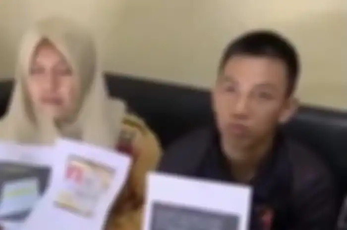  "Sudah diberikan kesempatan untuk tes ulang dan ketika tes ulang yang bersangkutan tadi tidak bisa mengikuti yang dilakukan. Kesimpulannya buta warna. Termasuk yang dilakukan di RS Polri hasilnya dinyatakan buta warna parsial. Yang bersangkutan sudah mengetahui apa yang menjadi penyebab tidak bisa jadi Bintara," jelas Zulpan.