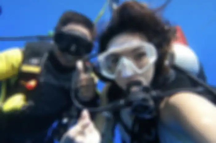 Gisel ketagihan memamerkan foto diving di akun Instagram miliknya. Bahkan, mantan istri Gading Marten rela memandam rindu pada sosok ini.