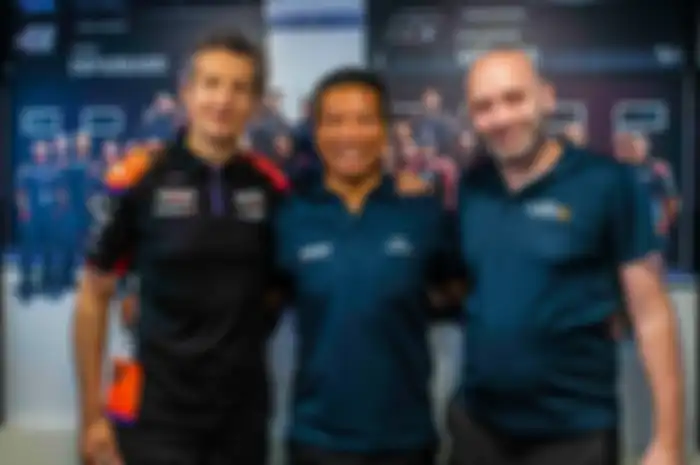 Siapakah yang akan menjadi pembalap tim satelit Aprilia pada MotoGP 2023? Begini kata Bos Tim RNF, Razlan Razali.