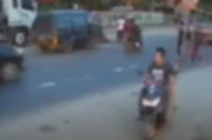 Kecelakaan maut terjadi di Jalinsum Asahan, Kelurahan Bunut Barat, Kecamatan Kisaran Barat, Kabupaten Asahan Rabu(1/6/2022) petang.