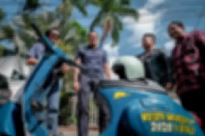 Sandiaga Uno cobain Vespa listrik buatan Elders Elettrico menuju gelaran Vespa World Days 2022 Bali.
