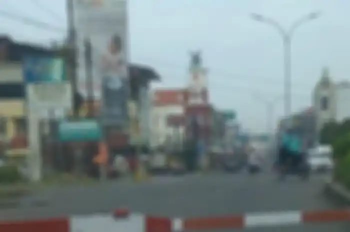Pengendara Motor Lawan Arus Tertabrak Kereta