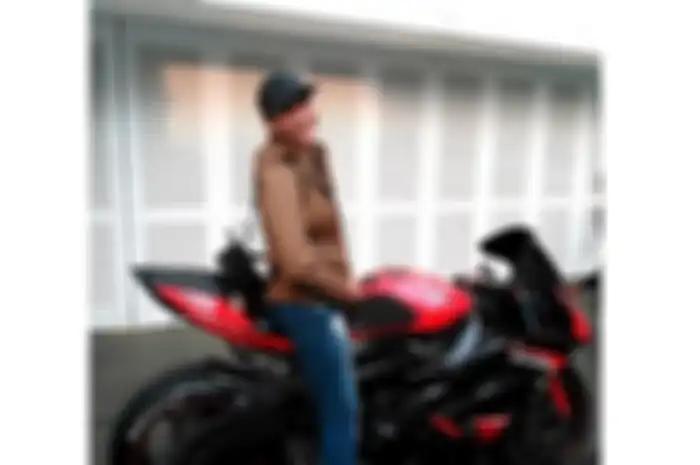 Ramai Kalina Ocktaranny disebut mirip Kiwil versi cewek, intip gayanya naik motor gede (moge) Kawasaki Ninja ZX-6R.