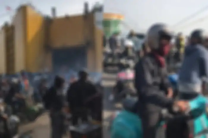 Video ratusan bikers Vespa Makassar turun dari kapal di pelabuhan Tanjung Perak Surabaya, jelang event Vespa World Days 2022 Bali.