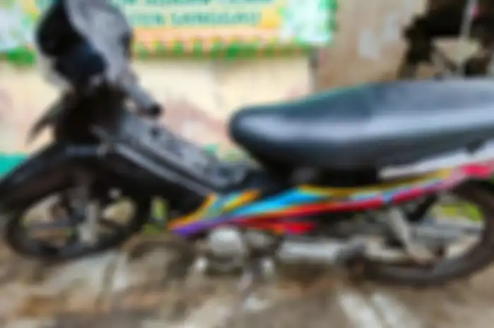 Motor Honda Supra X 2002 dilelang murah meriah cuma Rp600 ribuan.
