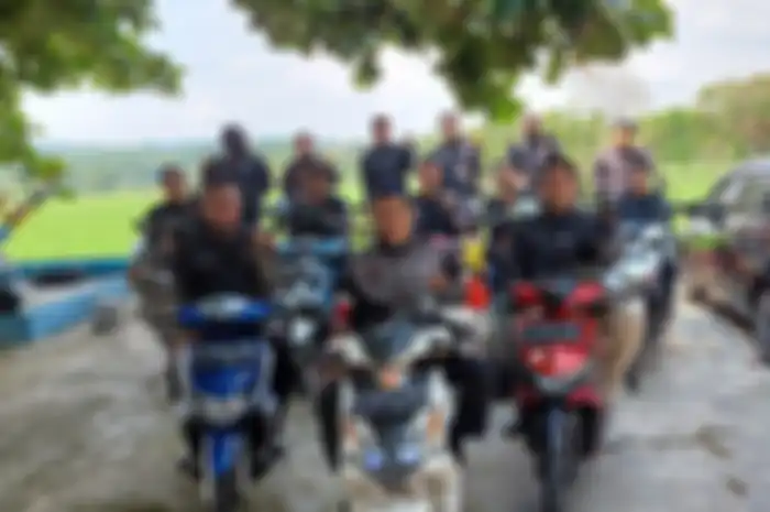 Serunya klub motor Xeoners Indonesia Chapter Bekasi (XICB) menggelar turing wajib chapter (turjibchap) ke Kuningan, Jawa Barat.